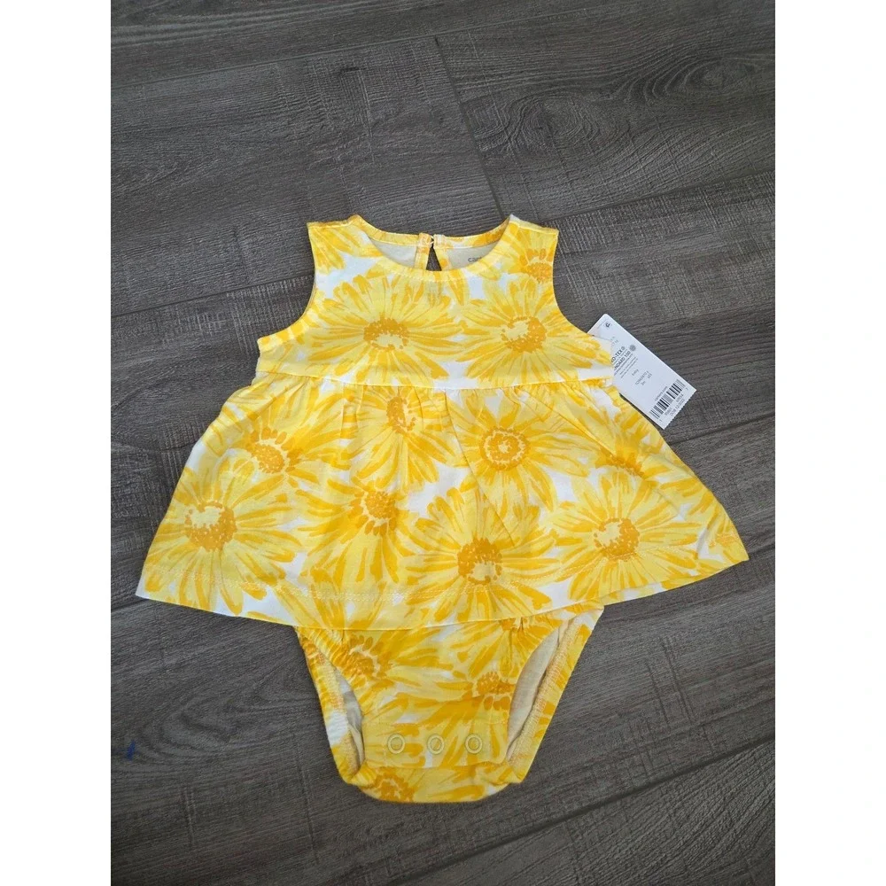 Carter's‎ baby girl romper 3 mos